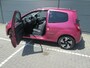 Renault Twingo 1.2 16V Dynamique nieuwe model Apk 17-05-2027 zeer goed onderhouden zeer complete auto nu vaste meeneem prijs