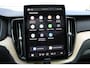 Volvo XC60 T6 Plug-in hybrid AWD Ultra Dark | Trekhaak | Luchtvering | Panoramadak | Verwarmbare voorstoelen, achterbank en stuurwiel | Head-up display | 360 graden camera | Premium audio by Harman Kardon | Apple carplay/Android auto | Keyless |