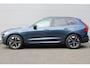 Volvo XC60 T6 Plug-in hybrid AWD Ultra Dark | Trekhaak | Luchtvering | Panoramadak | Verwarmbare voorstoelen, achterbank en stuurwiel | Head-up display | 360 graden camera | Premium audio by Harman Kardon | Apple carplay/Android auto | Keyless |