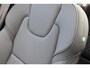 Volvo XC60 T6 Plug-in hybrid AWD Ultra Dark | Trekhaak | Luchtvering | Panoramadak | Verwarmbare voorstoelen, achterbank en stuurwiel | Head-up display | 360 graden camera | Premium audio by Harman Kardon | Apple carplay/Android auto | Keyless |