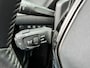 Peugeot e-2008 BWJ 2021 EV Allure 136 PK Pack 50 kWh FULL LED | HALF LEDER | ADAPTIVE CRUISE | CAMERA | KEYLESS | NAVI | CLIMA | CARPLAY + ANDROID | LMV | PDC
