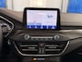 Ford Focus Wagon 1.5 EcoBoost Vignale Automaat PANORAMADAK I TREKHAAK I DRIVER ASSISTANCE PACK I WINTER PACK I B&O SOUNDSYSTEM I APPLE CARPLAY / ANDROID AUTO I