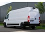 Peugeot Boxer 2.2 BlueHDi 140 L3H2 3.5t in Nieuwstaat |Betimmerd |BPM vrij |Trekhaak |Camera |Cruise |Navi |DEMO |EURO6D |3500 KG |Parkeersensoren |Carplay |Android auto