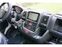Peugeot Boxer 2.2 BlueHDi 140 L3H2 3.5t in Nieuwstaat |Betimmerd |BPM vrij |Trekhaak |Camera |Cruise |Navi |DEMO |EURO6D |3500 KG |Parkeersensoren |Carplay |Android auto