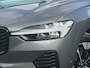 Volvo XC60 2.0 T6 Plug-in hybrid AWD Ultra Dark PHEV, Automaat, Panoramadak, Stoelverwarming, Stuurverwarming, Trekhaak semi elektrisch wegklapbaar, Lederen bekleding, 360 graden parkeercamera, Head-up display