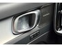 Volvo XC40 2.0 B4 Plus Dark | Stoel-/ stuurwielverwarming | Trekhaak, inklapbaar | Achteruitrijcamera | Adaptieve cruise control | BLIS | Elektrisch verstelbare voorstoelen met geheugenfunctie | 19 inch. lichtmetalen velgen | All-season banden | Harman Kardon | Apple carplay/ Android auto