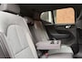 Volvo XC40 2.0 B4 Plus Dark | Stoel-/ stuurwielverwarming | Trekhaak, inklapbaar | Achteruitrijcamera | Adaptieve cruise control | BLIS | Elektrisch verstelbare voorstoelen met geheugenfunctie | 19 inch. lichtmetalen velgen | All-season banden | Harman Kardon | Apple carplay/ Android auto