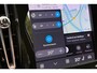 Volvo XC40 2.0 B4 Plus Dark | Stoel-/ stuurwielverwarming | Trekhaak, inklapbaar | Achteruitrijcamera | Adaptieve cruise control | BLIS | Elektrisch verstelbare voorstoelen met geheugenfunctie | 19 inch. lichtmetalen velgen | All-season banden | Harman Kardon | Apple carplay/ Android auto