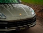 Porsche Cayenne Coupé 4.0 Turbo S E-Hybrid | PTS Oak Green | Keramisch | Orig. NL