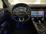 Lynk & Co 01 1.5 Plug-in Black Edition Mattgrijs Sfeerver. CarPlay 360°
