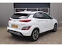 Hyundai Kona Electric EV Premium Sky 64 kWh, Schuifdak, Stoelverwarming/Verkoeling, Stuurverwarmd, Carplay, Camera, Navi, SOH 98,3%