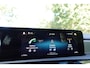 Mercedes-Benz A-klasse 200 Business Solution AMG | Panorama dak | Sfeerverlichting | Memory | Stoelverwarming | BTW |