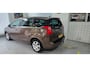 Peugeot 5008 1.6 e-HDi Blue Lease 5p.