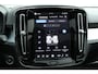 Volvo EC40 Single Motor Extended Range Plus Black Ed. 82 kWh | Eerste registratie september 2026 | Visual Park Assist met 360° Camera | Harman/Kardon | Vast Panoramadak | Elektrisch Verstelbare Voorstoelen Met Geheugen | Connect Microtech/Nubuck Bekleding | BLIS | Adaptive Cruise Control | Stoelverwarming Voor- en Achter | Stuurverwarming | Pilot Assist | Elektrische Achterklep Met Sensorsturing | Keyless |