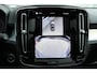 Volvo EC40 Single Motor Extended Range Plus Black Ed. 82 kWh | Eerste registratie september 2026 | Visual Park Assist met 360° Camera | Harman/Kardon | Vast Panoramadak | Elektrisch Verstelbare Voorstoelen Met Geheugen | Connect Microtech/Nubuck Bekleding | BLIS | Adaptive Cruise Control | Stoelverwarming Voor- en Achter | Stuurverwarming | Pilot Assist | Elektrische Achterklep Met Sensorsturing | Keyless |