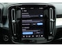 Volvo EC40 Single Motor Extended Range Plus Black Ed. 82 kWh | Eerste registratie september 2026 | Visual Park Assist met 360° Camera | Harman/Kardon | Vast Panoramadak | Elektrisch Verstelbare Voorstoelen Met Geheugen | Connect Microtech/Nubuck Bekleding | BLIS | Adaptive Cruise Control | Stoelverwarming Voor- en Achter | Stuurverwarming | Pilot Assist | Elektrische Achterklep Met Sensorsturing | Keyless |