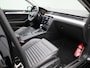 Volkswagen Passat Variant 1.4 TSI PHEV GTE Business | Apple Carplay / Android Auto | Panoramadak | Elektrische Stoelen | Head-up Display | Achteruitrijcamera | Stoelverwarming | Parkeersensoren | Trekhaak |