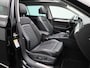 Volkswagen Passat Variant 1.4 TSI PHEV GTE Business | Apple Carplay / Android Auto | Panoramadak | Elektrische Stoelen | Head-up Display | Achteruitrijcamera | Stoelverwarming | Parkeersensoren | Trekhaak |