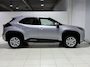 Toyota Yaris Cross 1.5 Hybrid Dynamic edition | Parkeersensoren voor + achter | 4seizoen banden | Privacy glass | Apple Carplay & Android Auto | Navigatie