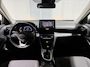 Toyota Yaris Cross 1.5 Hybrid Dynamic edition | Parkeersensoren voor + achter | 4seizoen banden | Privacy glass | Apple Carplay & Android Auto | Navigatie