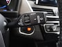 BMW 2-Serie Active Tourer 225xe iPerformance High Executive | SOH 88% | HUD | Lederen Interieur | Navigatie | DAB | Parkeercamera | Stoelverwarming | Panoramadak | Harman/Kardon | LED | Elek. Achterklep |