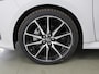 Toyota Yaris 1.5 Hybrid GR Sport | Panoramadak | Navigatie | HUD | BLIS | Stoelverwarming | Parkeercamera |
