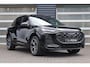 Audi Q3 1.5 e-hybrid 272pk S edition | Panoramadak | Trekhaak | Adaptive Cruise | Sfeerverlichting | 3-zone Cimatronic | Stoel- & Stuurverwarming
