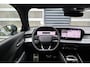 Audi Q3 1.5 e-hybrid 272pk S edition | Panoramadak | Trekhaak | Adaptive Cruise | Sfeerverlichting | 3-zone Cimatronic | Stoel- & Stuurverwarming
