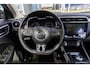 MG MG ZS EV Luxury 45 kWh Beige lederen interieur