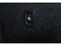 Volvo XC40 B4 Plus Dark - IntelliSafe Assist & Surround - Harman/Kardon audio - Parkeercamera achter - Verwarmde voorstoelen & stuur - Parkeersensoren voor & achter - Elektr. bedienb. voorstoelen met geheugen links - Draadloze tel. lader - Inklapbare trekhaak - 19' LMV