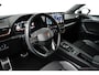 CUPRA Leon Sportstourer e-Hybrid l Camera l Stuurverwarming l Adapt. Cr Control l Full LED l 18" l PDC V & A l Navigatie l Appla Car PLay / Android l