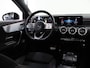 Mercedes-Benz A-klasse 200 Business Solution AMG | Night | Achteruitrijcamera | Sfeerverlichting | Privacybeglazing | Stoelverwarming | Apple Carplay |