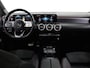 Mercedes-Benz A-klasse 200 Business Solution AMG | Night | Achteruitrijcamera | Sfeerverlichting | Privacybeglazing | Stoelverwarming | Apple Carplay |