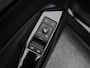 Volkswagen ID.4 Pro 77 kWh 286 PK | SOH 99% | Achteruitrijcamera | Stuur & Stoelverwarming | DCC | Warmtepomp | Trekhaak | Head-up Display|