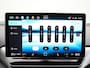 Volkswagen ID.4 Pro 77 kWh 286 PK | SOH 99% | Achteruitrijcamera | Stuur & Stoelverwarming | DCC | Warmtepomp | Trekhaak | Head-up Display|