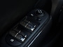 MINI Cooper 5-Deurs 1.5 Business Edition(NL-auto, Goed onderh, Carplay, Navi, StoelV, Climate Con, Automaat, PDC V+A, Etc)