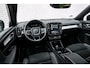 Volvo XC40 2.0 B4 Plus Dark | Trekhaak | Panoramadak | Lichtmetalen Velgen 19 inch | All-Season banden | Harman Kardon Audio | Achteruitrijcamera | Parkeersensoren | Keyless Entry | Elektrische Achterklep | Elektrisch Verstelbare Voorstoelen | Stoelverwarming | Google Navigatie | Apple Carplay | Android Auto