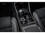 Volvo XC40 2.0 B4 Plus Dark | Trekhaak | Panoramadak | Lichtmetalen Velgen 19 inch | All-Season banden | Harman Kardon Audio | Achteruitrijcamera | Parkeersensoren | Keyless Entry | Elektrische Achterklep | Elektrisch Verstelbare Voorstoelen | Stoelverwarming | Google Navigatie | Apple Carplay | Android Auto