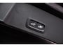 Volvo XC40 2.0 B4 Plus Dark | Trekhaak | Panoramadak | Lichtmetalen Velgen 19 inch | All-Season banden | Harman Kardon Audio | Achteruitrijcamera | Parkeersensoren | Keyless Entry | Elektrische Achterklep | Elektrisch Verstelbare Voorstoelen | Stoelverwarming | Google Navigatie | Apple Carplay | Android Auto
