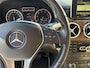 Mercedes-Benz B-klasse 180 Ambition / Nieuwe-Ketting / Grote-Beurt / NL-Auto / Automaat / Cruise-Control / Trekhaak / Leder / Navi / Radio-Bluetooth / Houtafwerking-Interieur / Flippers / PDC V+A / 16'' LMV / All-Season / ENZ.