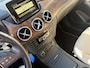 Mercedes-Benz B-klasse 180 Ambition / Nieuwe-Ketting / Grote-Beurt / NL-Auto / Automaat / Cruise-Control / Trekhaak / Leder / Navi / Radio-Bluetooth / Houtafwerking-Interieur / Flippers / PDC V+A / 16'' LMV / All-Season / ENZ.