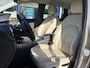 Mercedes-Benz B-klasse 180 Ambition / Nieuwe-Ketting / Grote-Beurt / NL-Auto / Automaat / Cruise-Control / Trekhaak / Leder / Navi / Radio-Bluetooth / Houtafwerking-Interieur / Flippers / PDC V+A / 16'' LMV / All-Season / ENZ.