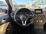Mercedes-Benz B-klasse 180 Ambition / Nieuwe-Ketting / Grote-Beurt / NL-Auto / Automaat / Cruise-Control / Trekhaak / Leder / Navi / Radio-Bluetooth / Houtafwerking-Interieur / Flippers / PDC V+A / 16'' LMV / All-Season / ENZ.