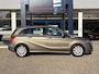 Mercedes-Benz B-klasse 180 Ambition / Nieuwe-Ketting / Grote-Beurt / NL-Auto / Automaat / Cruise-Control / Trekhaak / Leder / Navi / Radio-Bluetooth / Houtafwerking-Interieur / Flippers / PDC V+A / 16'' LMV / All-Season / ENZ.