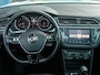 Volkswagen Tiguan 1.4 TSI R-Line, Trekhaak / Elektr. Schuifdak / Full LED / Carplay + Android Auto / 19' LMV