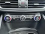 Alfa Romeo Giulia 2.0T Super / Veloce interieur