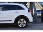 Kia Niro EV E-Niro DynamicPlusLine 64 kWh | SOH 97,5% | NAP | STOELVERWARMING | CAMERA | SCHUIFKANTELDAK