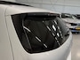 Mercedes-Benz B-klasse 200 AMG aut. 58.889KM/PANO/TREKHAAK/MEMORY/LED/CAMERA/CARBON/18" AMG/AMG-SPORT-STOELEN/DODE-HOEK/LANE-ASSIST/EL.A.KLEP/PRIVACY/DONKERE-HEMEL/NIGHT-PAKKET/IRIDIUM-SILVER/UNIEKE AUTO,ABSOLUTE NIEUWSTAAT