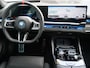 BMW i5 M60 xDrive 84 kWh 601 Pk Automaat M-sport pro / Navi / DAB / Apple Carplay / Camera / SOH 95,8%