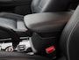 Mitsubishi Outlander 2.0 PHEV instyle+ Bluetooth, Cruise control adaptief, Parkeersensor voor en achter, Rondomzicht camera, Verwarmde voorruit Een ruime en luxe SUV met een comfortabele uitstraling en veel praktische mogelijkheden. Dankzij de plug-in hybride aandrijving combineert hij kracht en comfort met een efficiënte rijervaring